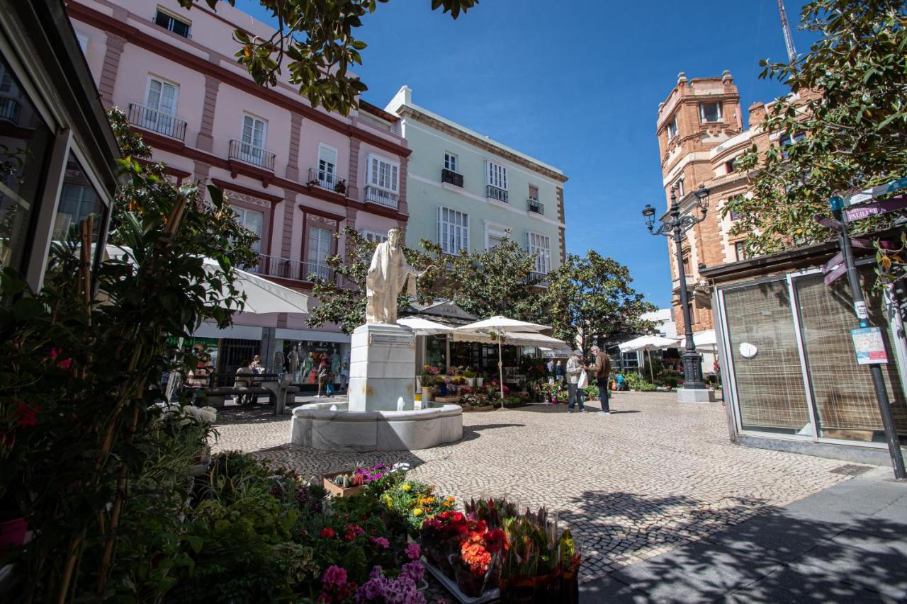 Apartamento Animalia Cadiz Luaran gambar